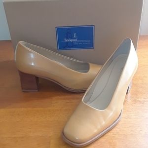 Tan rockport heels